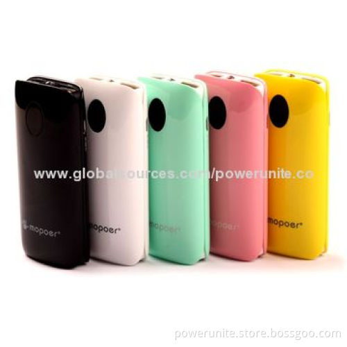 Dual-USB Output Portable Charger with 5,200mAh Capacity